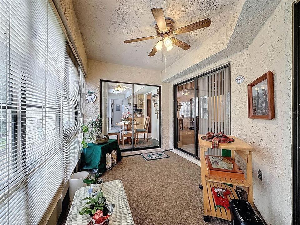 For Sale: $154,888 (2 beds, 2 baths, 1163 Square Feet)