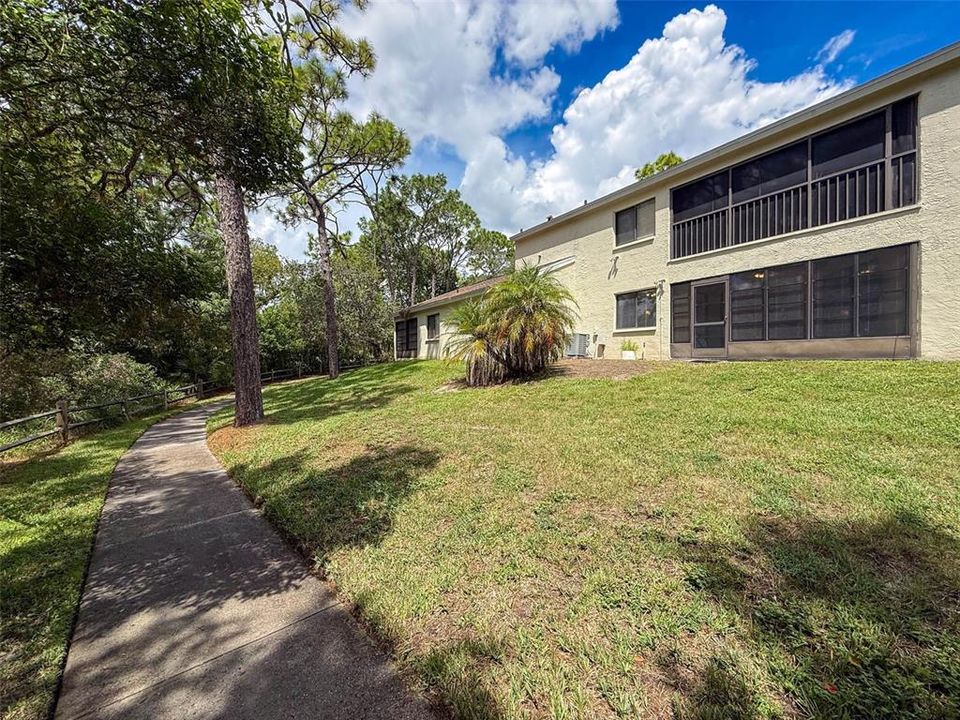 For Sale: $154,888 (2 beds, 2 baths, 1163 Square Feet)