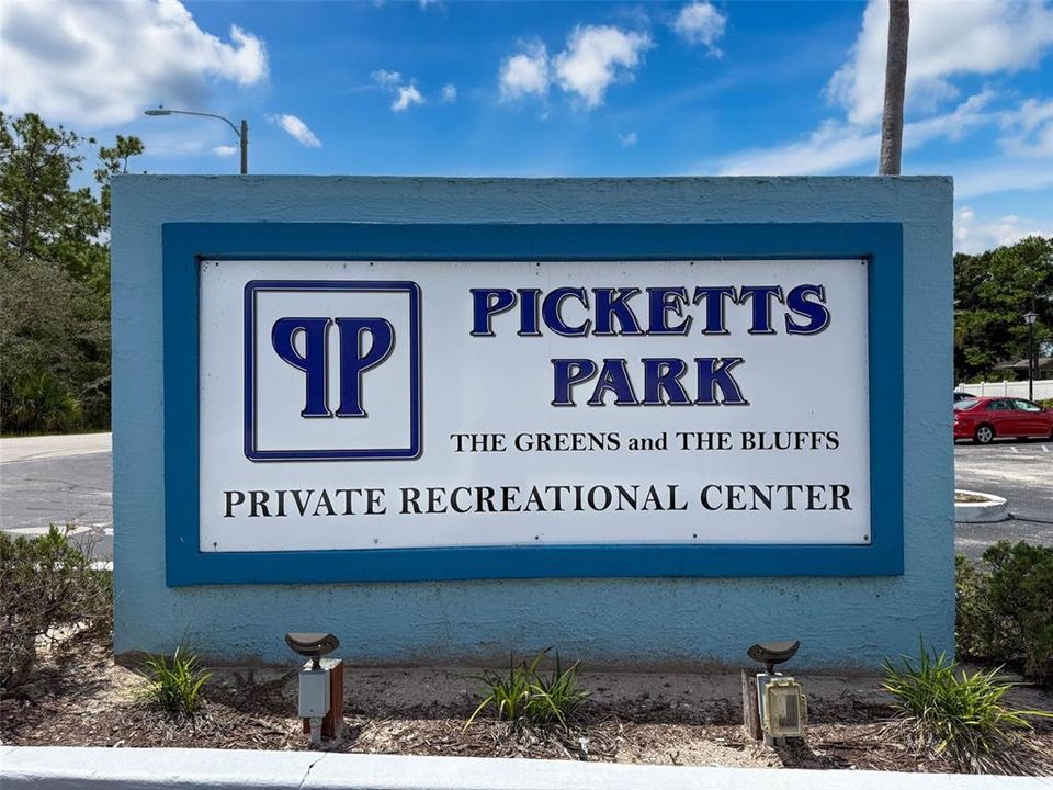 For Sale: $154,888 (2 beds, 2 baths, 1163 Square Feet)