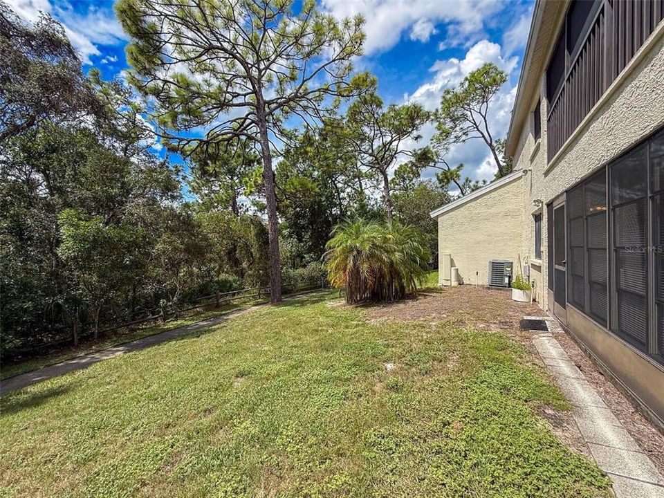 For Sale: $154,888 (2 beds, 2 baths, 1163 Square Feet)