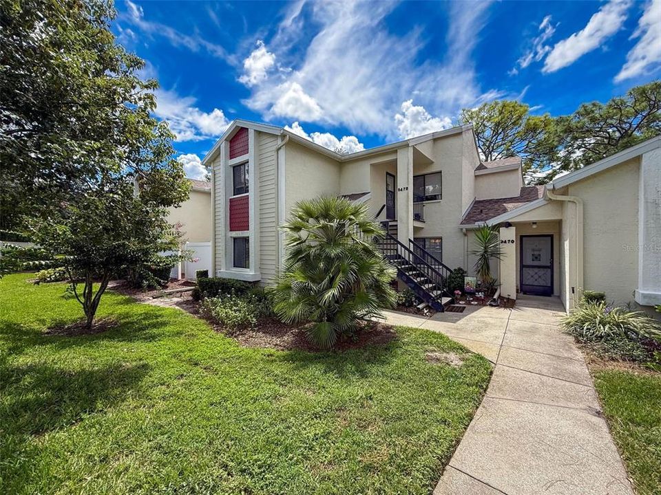 For Sale: $154,888 (2 beds, 2 baths, 1163 Square Feet)