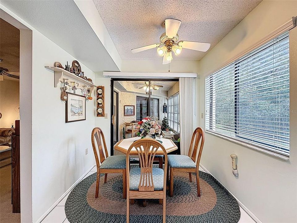 For Sale: $154,888 (2 beds, 2 baths, 1163 Square Feet)