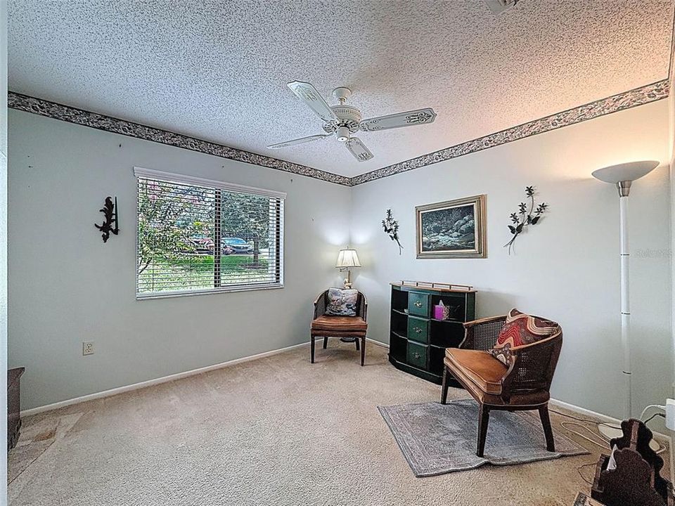 For Sale: $154,888 (2 beds, 2 baths, 1163 Square Feet)