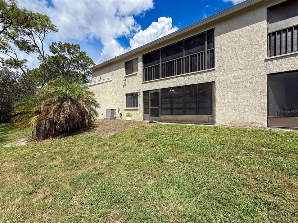 For Sale: $154,888 (2 beds, 2 baths, 1163 Square Feet)