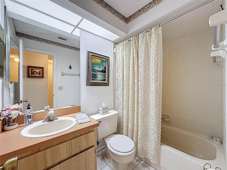 For Sale: $154,888 (2 beds, 2 baths, 1163 Square Feet)