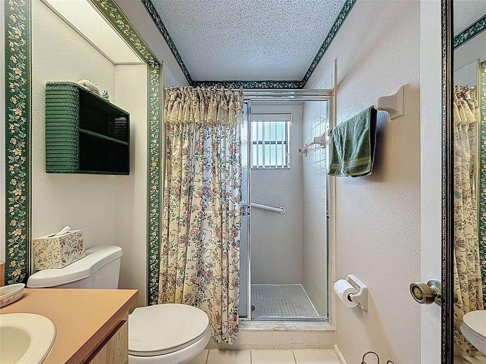 For Sale: $154,888 (2 beds, 2 baths, 1163 Square Feet)