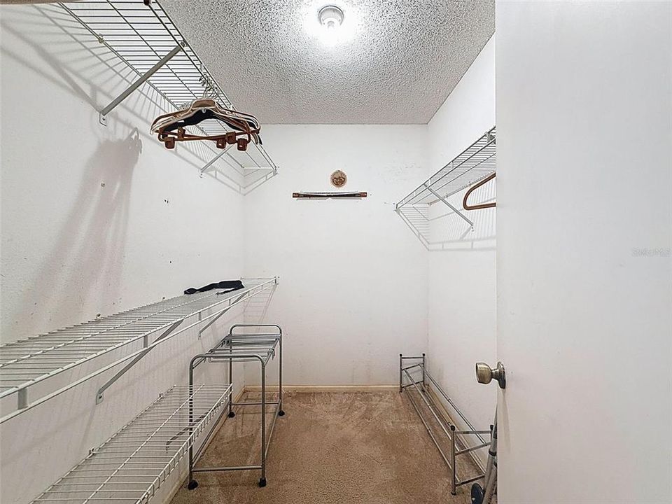 For Sale: $154,888 (2 beds, 2 baths, 1163 Square Feet)