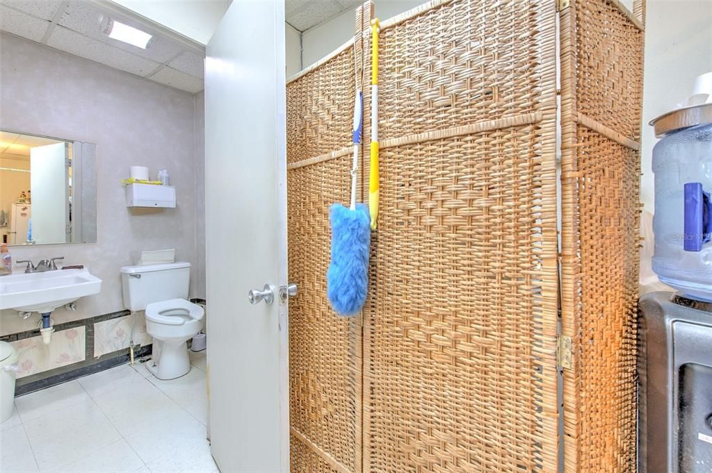 待售: $30,000 (0 贝兹, 0 浴室, 825 平方英尺)