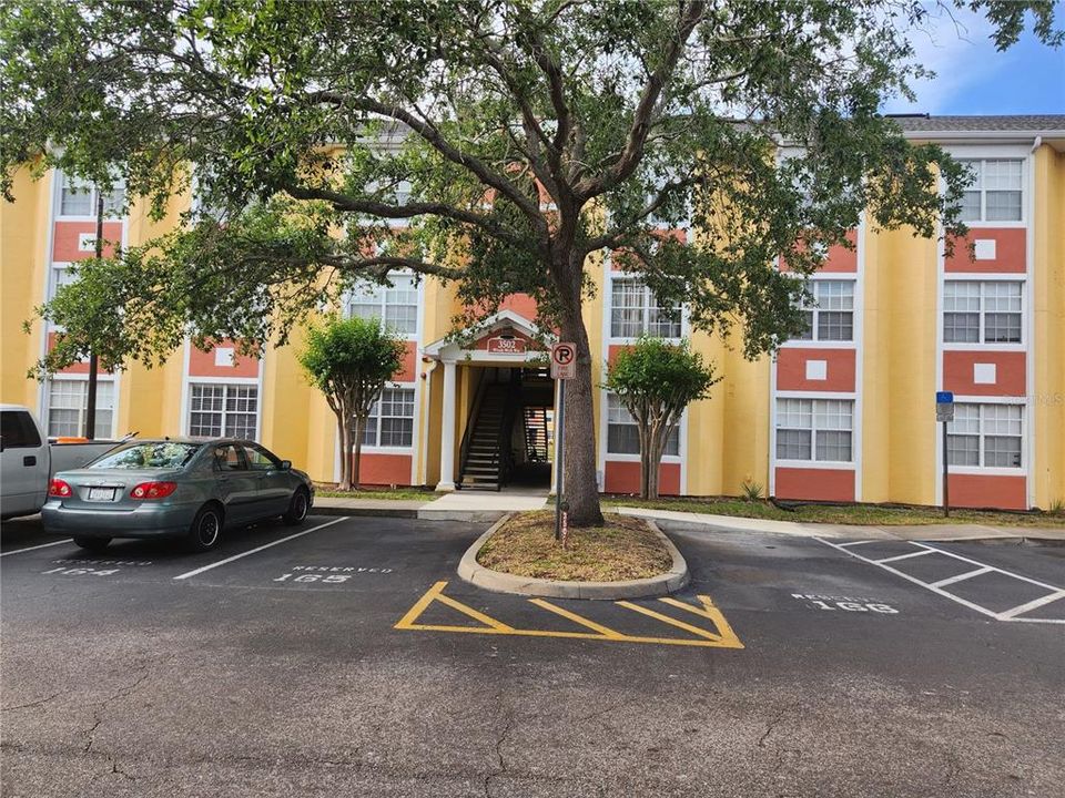 For Sale: $179,975 (1 beds, 1 baths, 632 Square Feet)