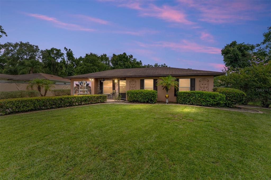 Под контрактом: $285,000 (3 спален, 3 ванн, 1324 Квадратных фут)