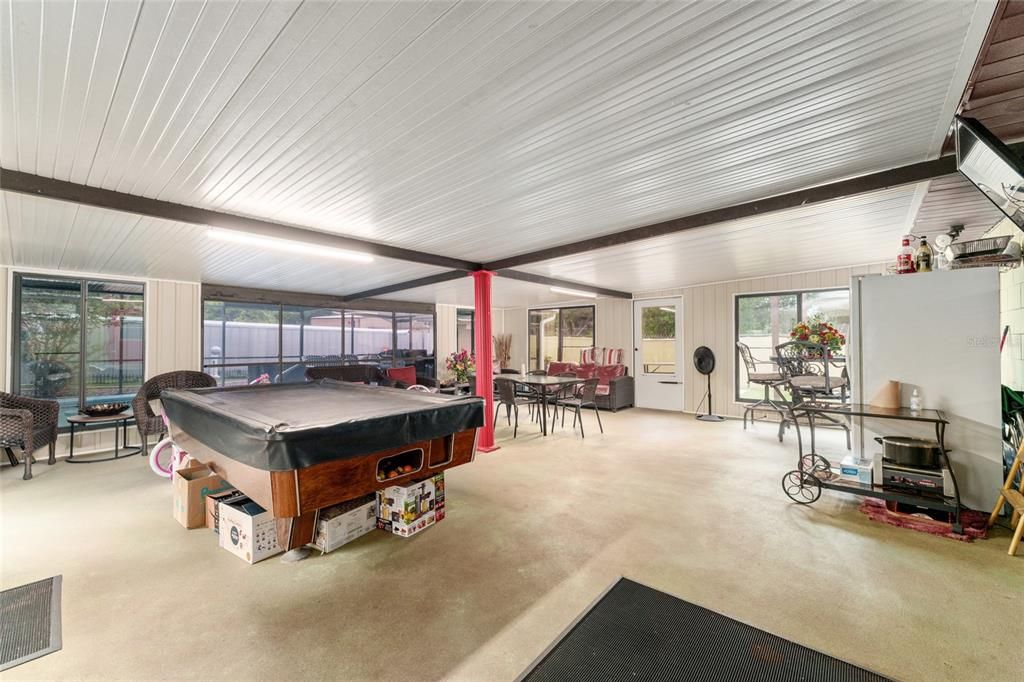 Под контрактом: $285,000 (3 спален, 3 ванн, 1324 Квадратных фут)