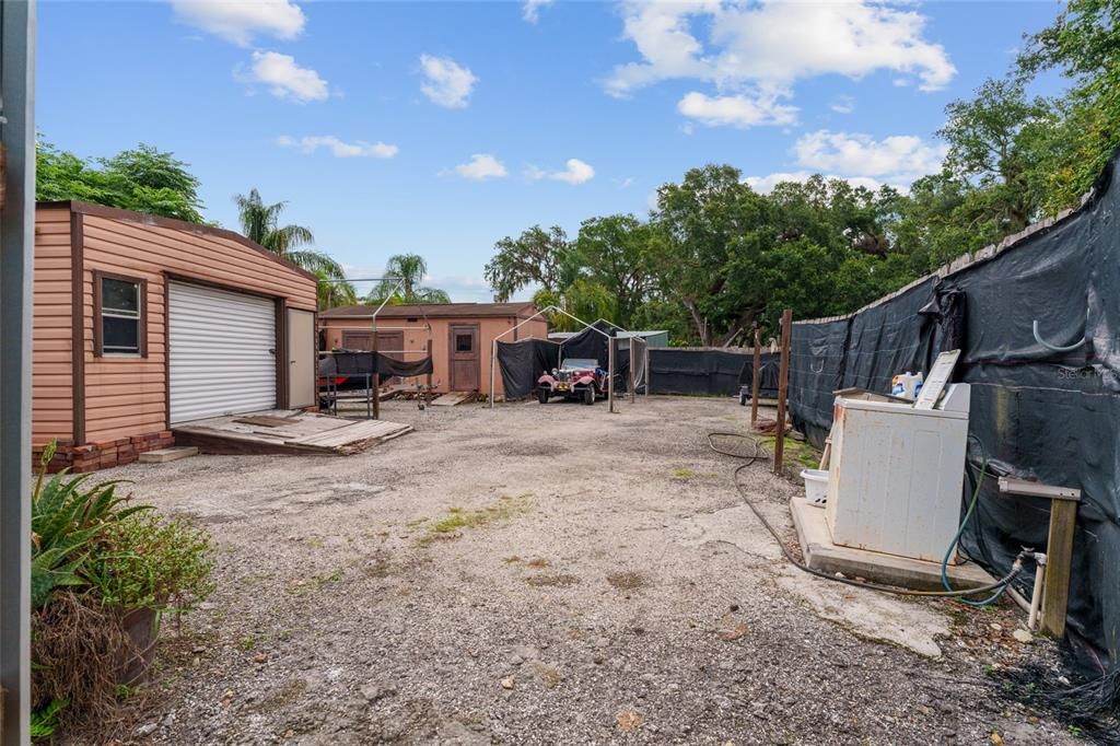 Под контрактом: $285,000 (3 спален, 3 ванн, 1324 Квадратных фут)