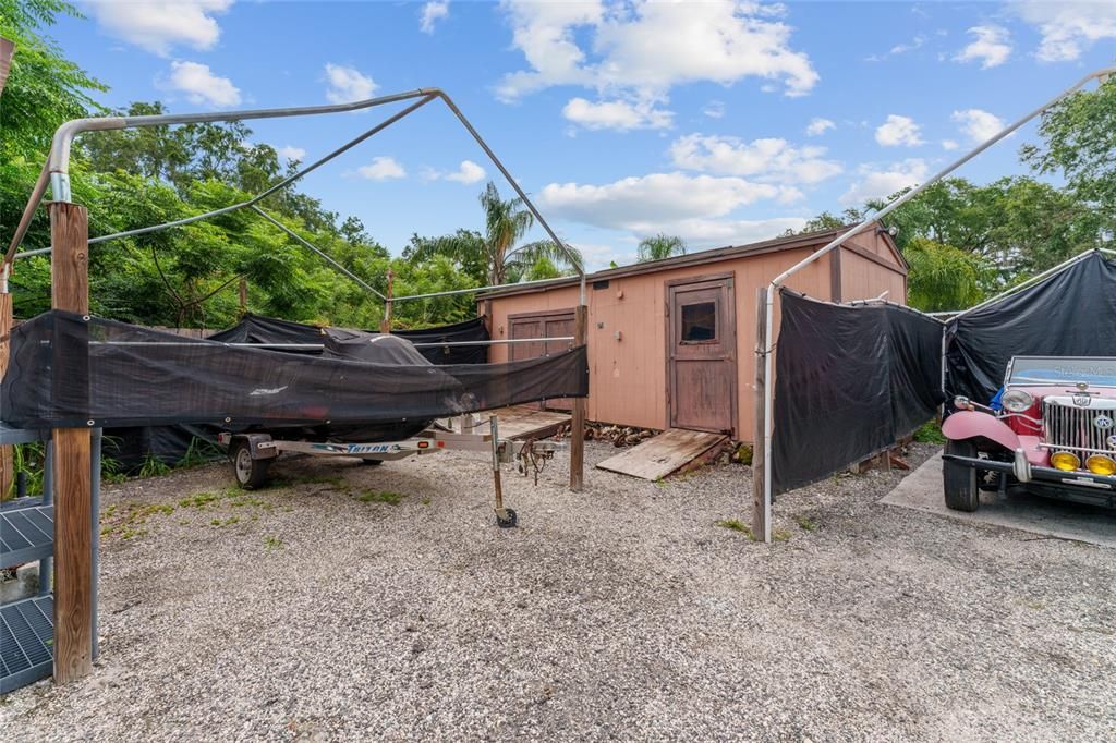 Под контрактом: $285,000 (3 спален, 3 ванн, 1324 Квадратных фут)