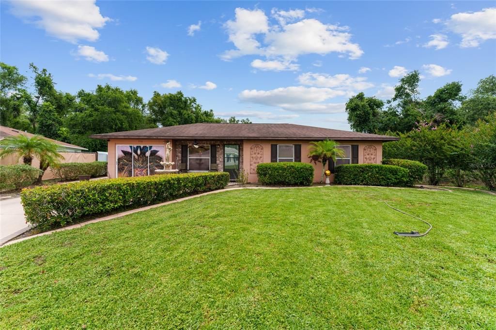 Под контрактом: $285,000 (3 спален, 3 ванн, 1324 Квадратных фут)