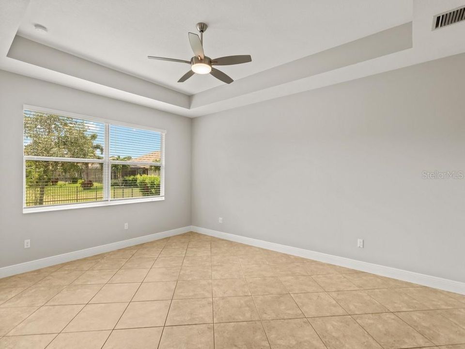 For Sale: $599,900 (4 beds, 3 baths, 2522 Square Feet)