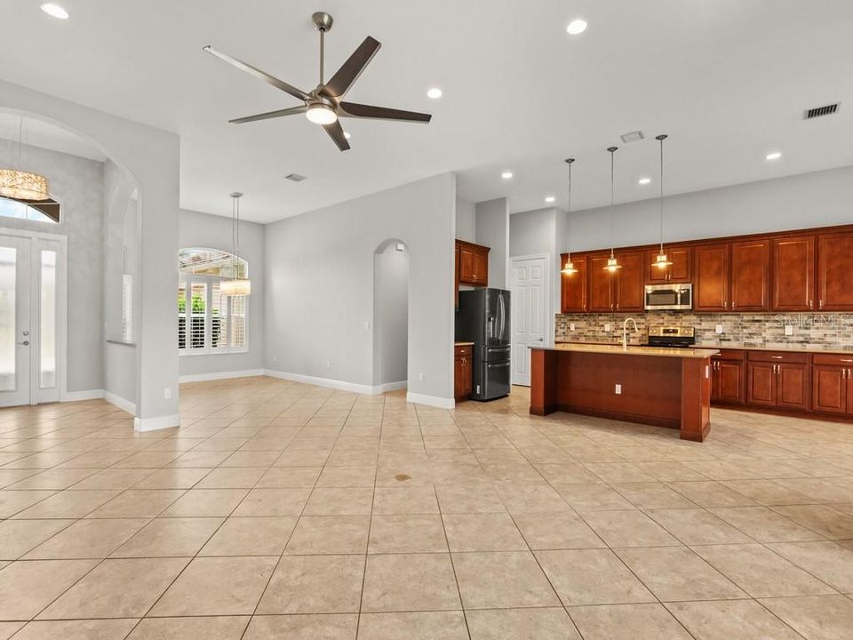 For Sale: $599,900 (4 beds, 3 baths, 2522 Square Feet)