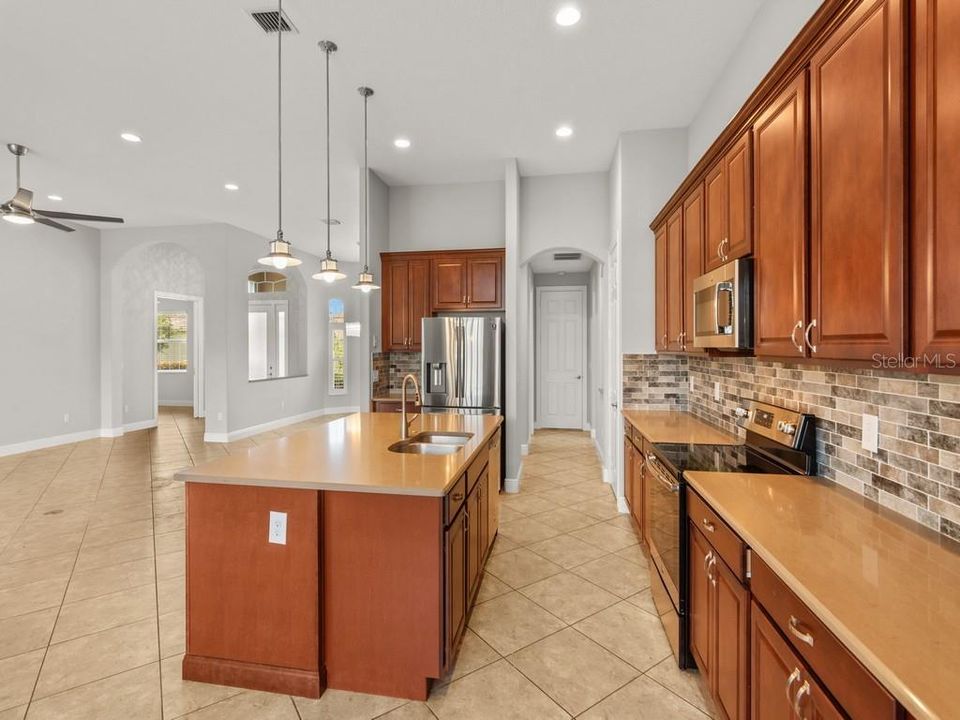 For Sale: $599,900 (4 beds, 3 baths, 2522 Square Feet)