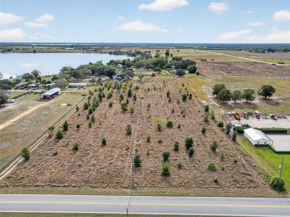 待售: $225,000 (4.91 acres)