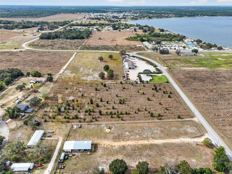 待售: $225,000 (4.91 acres)