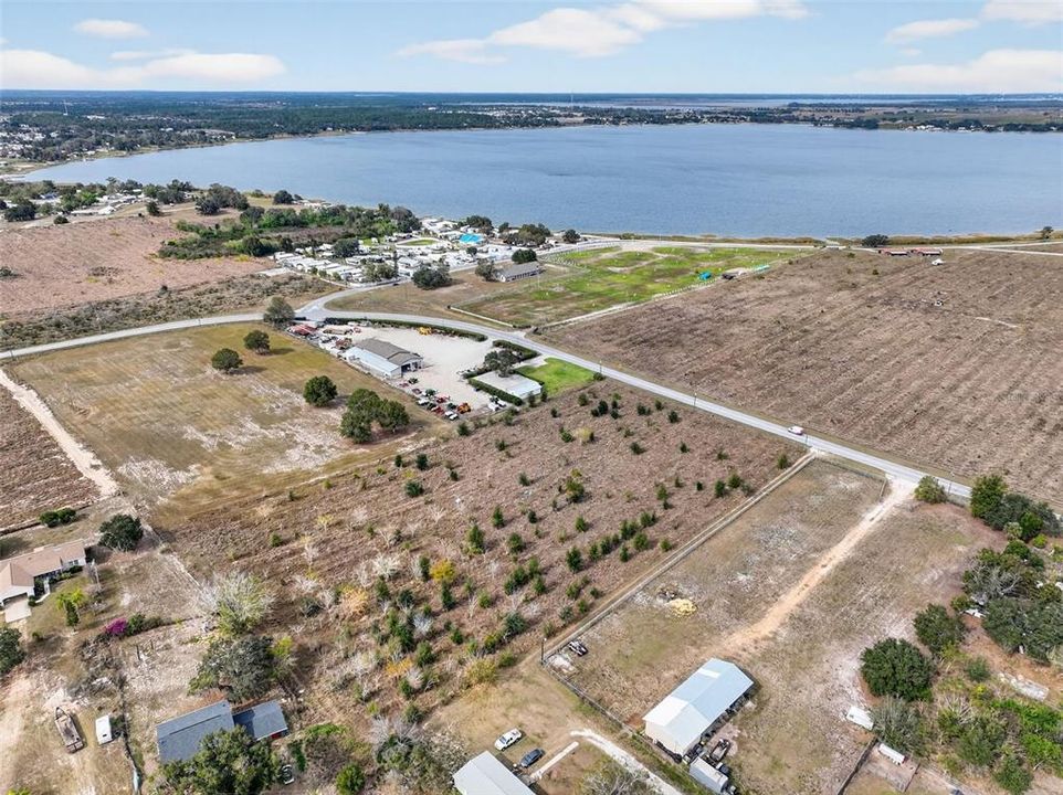 待售: $225,000 (4.91 acres)