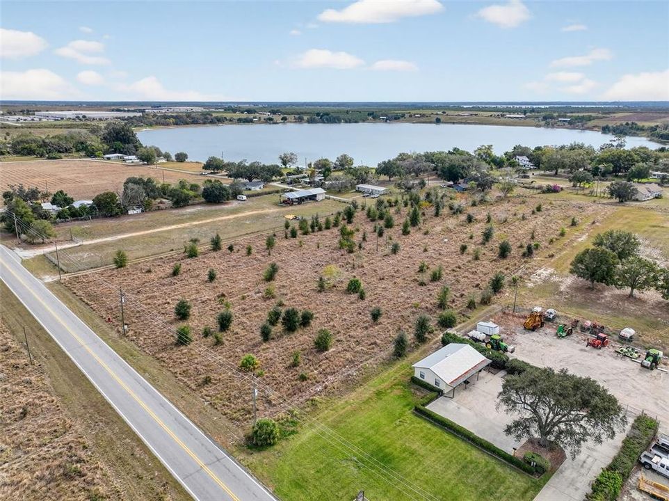 待售: $225,000 (4.91 acres)