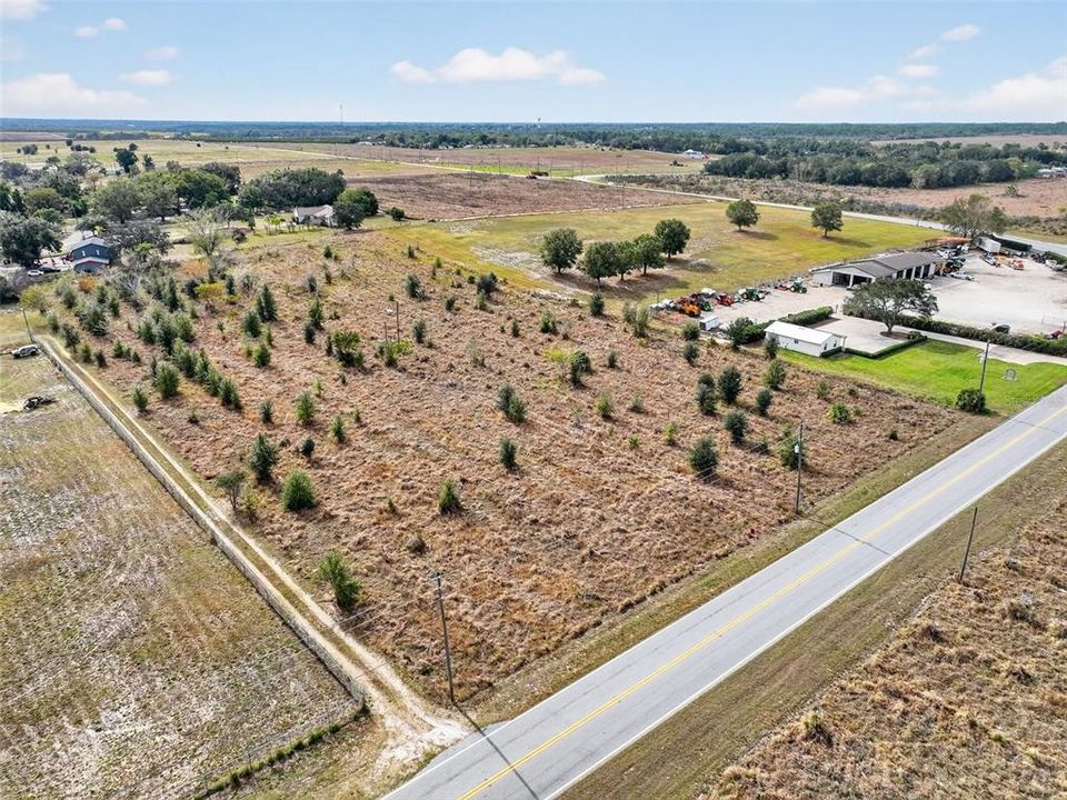 待售: $225,000 (4.91 acres)