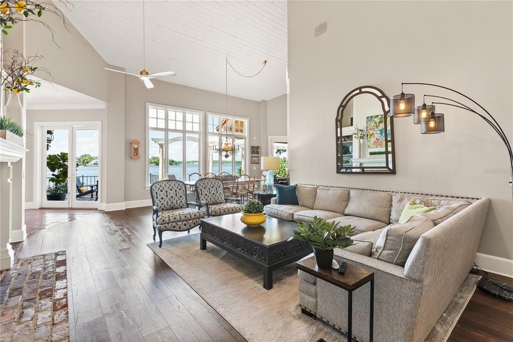 На продажу: $2,945,000 (4 спален, 5 ванн, 4956 Квадратных фут)