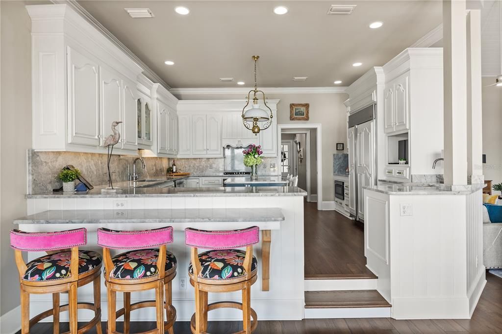 На продажу: $2,945,000 (4 спален, 5 ванн, 4956 Квадратных фут)