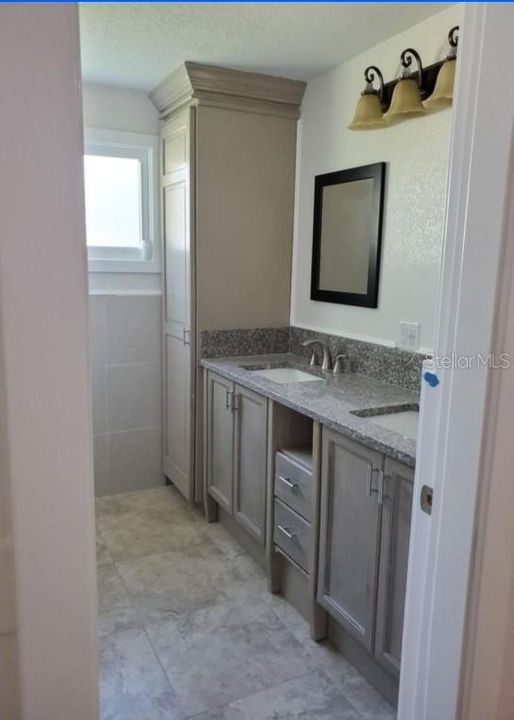 出租: $1,700 (3 贝兹, 2 浴室, 1400 平方英尺)