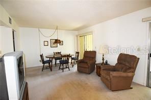 For Rent: $1,300 (2 beds, 2 baths, 897 Square Feet)