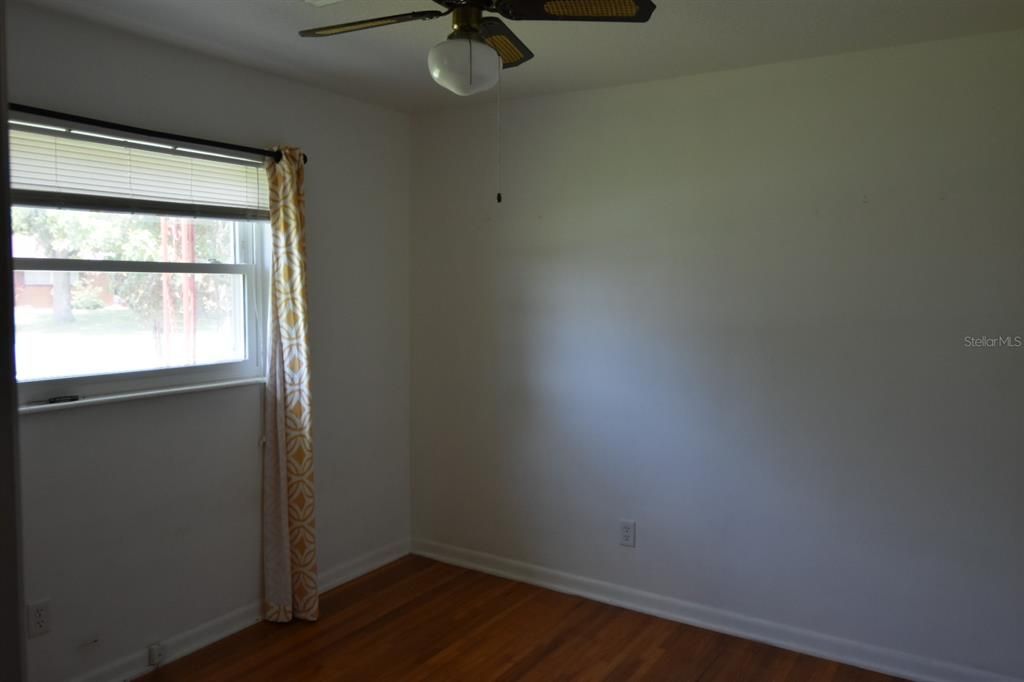 For Rent: $1,300 (2 beds, 2 baths, 897 Square Feet)