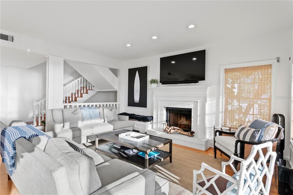 For Sale: $6,190,000 (4 beds, 3 baths, 3207 Square Feet)