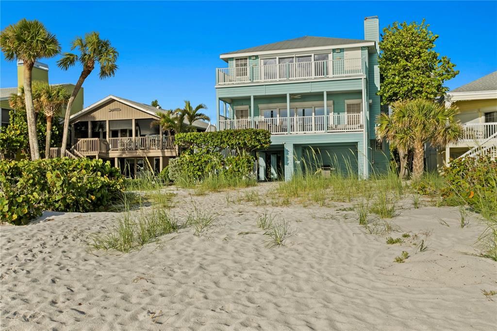 For Sale: $6,190,000 (4 beds, 3 baths, 3207 Square Feet)