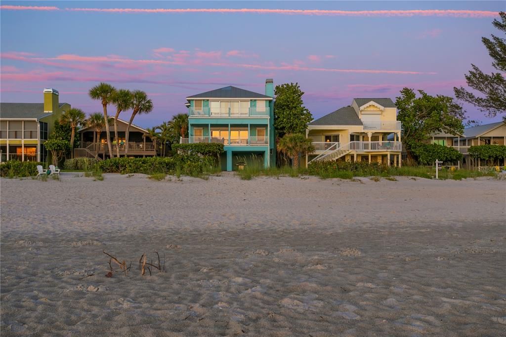 For Sale: $6,190,000 (4 beds, 3 baths, 3207 Square Feet)