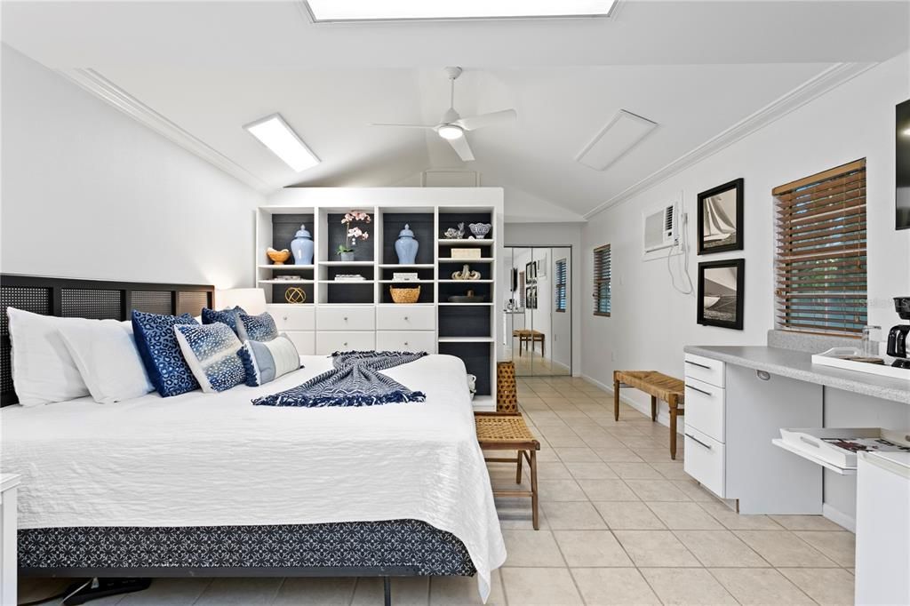 For Sale: $6,190,000 (4 beds, 3 baths, 3207 Square Feet)