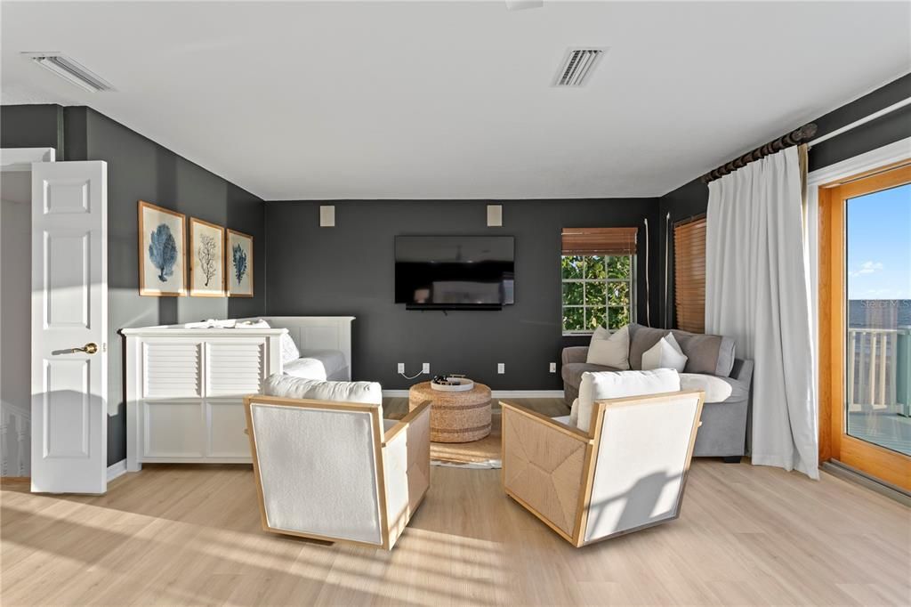 For Sale: $6,190,000 (4 beds, 3 baths, 3207 Square Feet)