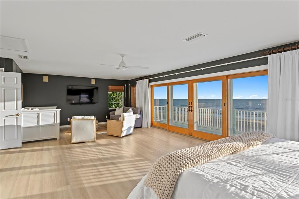 For Sale: $6,190,000 (4 beds, 3 baths, 3207 Square Feet)