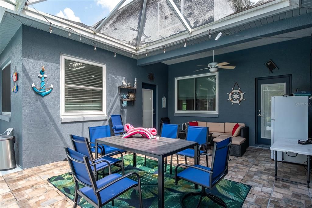 待售: $939,000 (6 贝兹, 3 浴室, 3641 平方英尺)