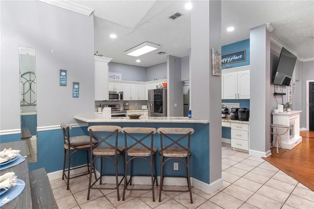 待售: $939,000 (6 贝兹, 3 浴室, 3641 平方英尺)