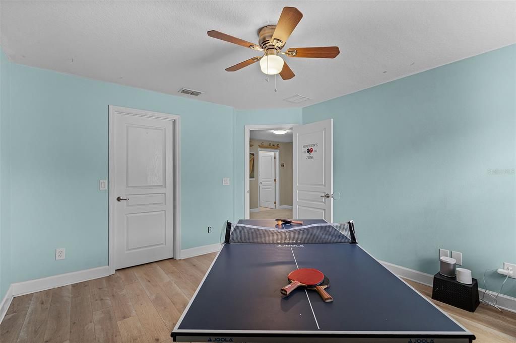 待售: $449,900 (4 贝兹, 2 浴室, 2103 平方英尺)