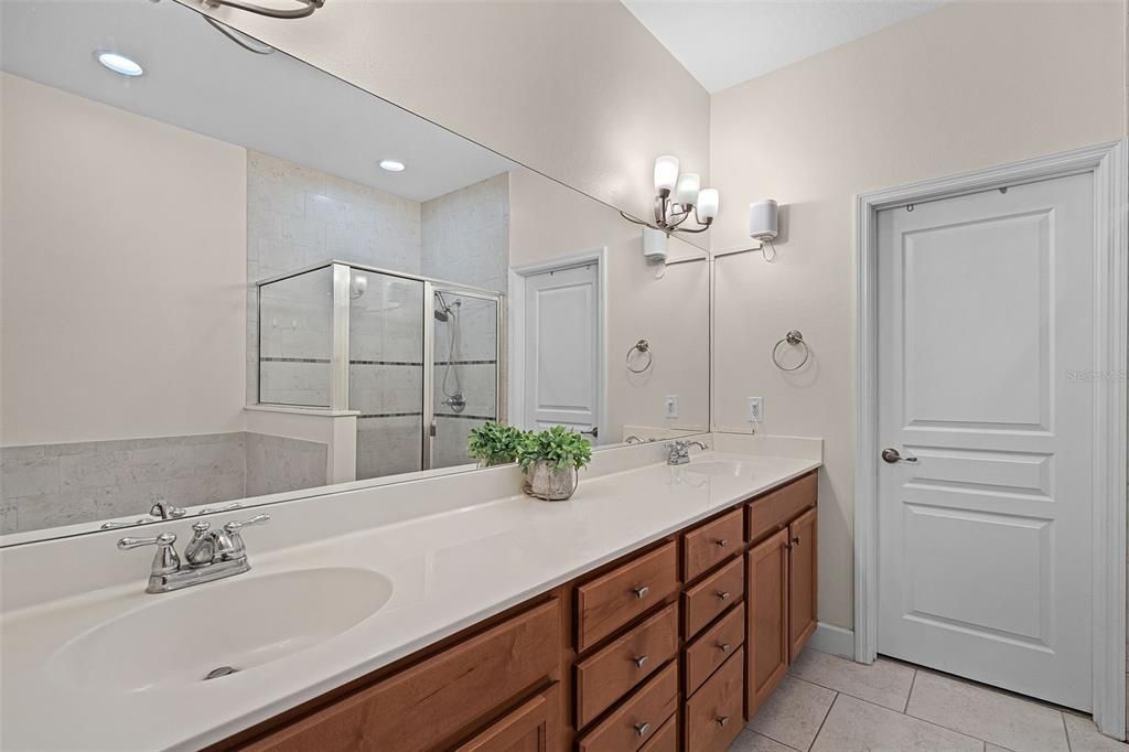 待售: $449,900 (4 贝兹, 2 浴室, 2103 平方英尺)