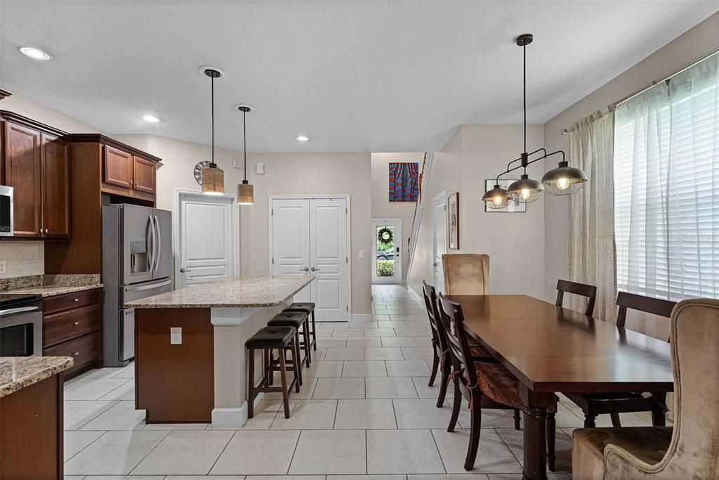 待售: $449,900 (4 贝兹, 2 浴室, 2103 平方英尺)