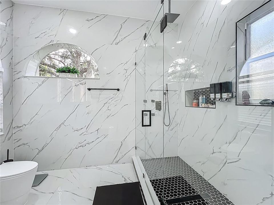 待售: $925,000 (5 贝兹, 3 浴室, 3068 平方英尺)