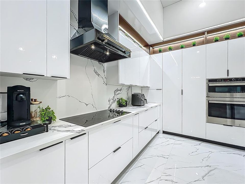 待售: $925,000 (5 贝兹, 3 浴室, 3068 平方英尺)