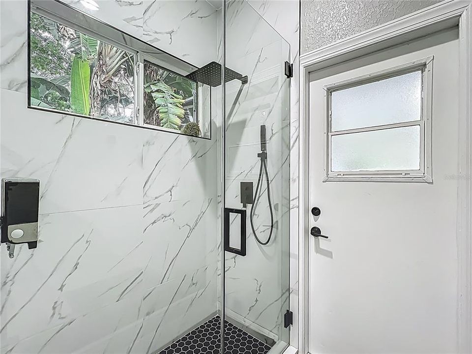 待售: $925,000 (5 贝兹, 3 浴室, 3068 平方英尺)