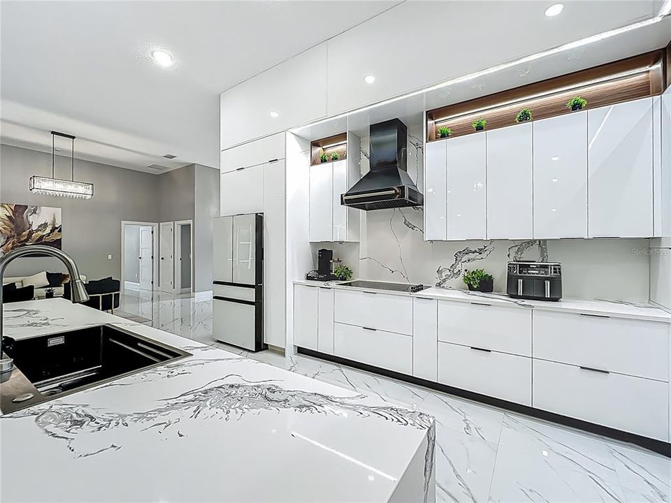 待售: $925,000 (5 贝兹, 3 浴室, 3068 平方英尺)