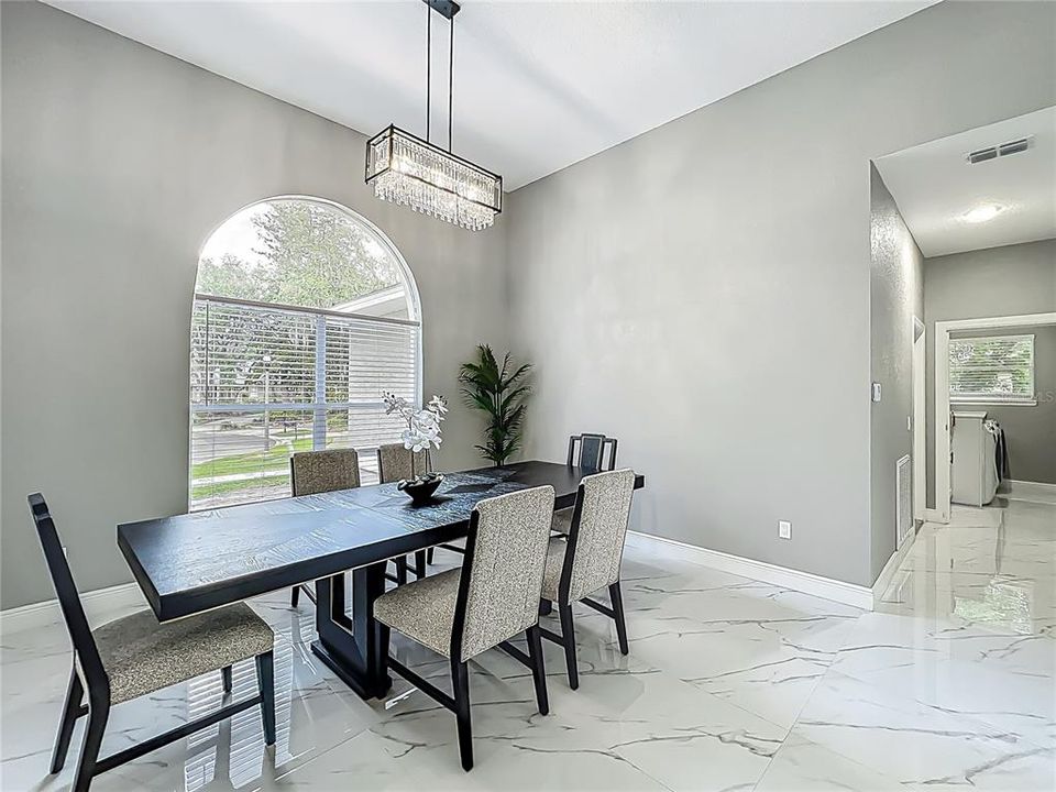 待售: $925,000 (5 贝兹, 3 浴室, 3068 平方英尺)