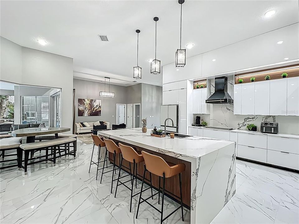 待售: $925,000 (5 贝兹, 3 浴室, 3068 平方英尺)