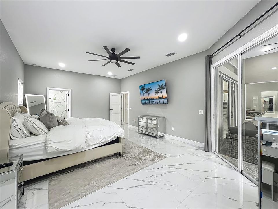 待售: $925,000 (5 贝兹, 3 浴室, 3068 平方英尺)