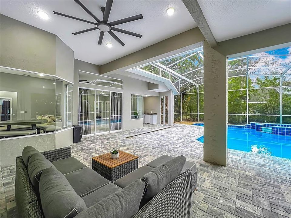 待售: $925,000 (5 贝兹, 3 浴室, 3068 平方英尺)